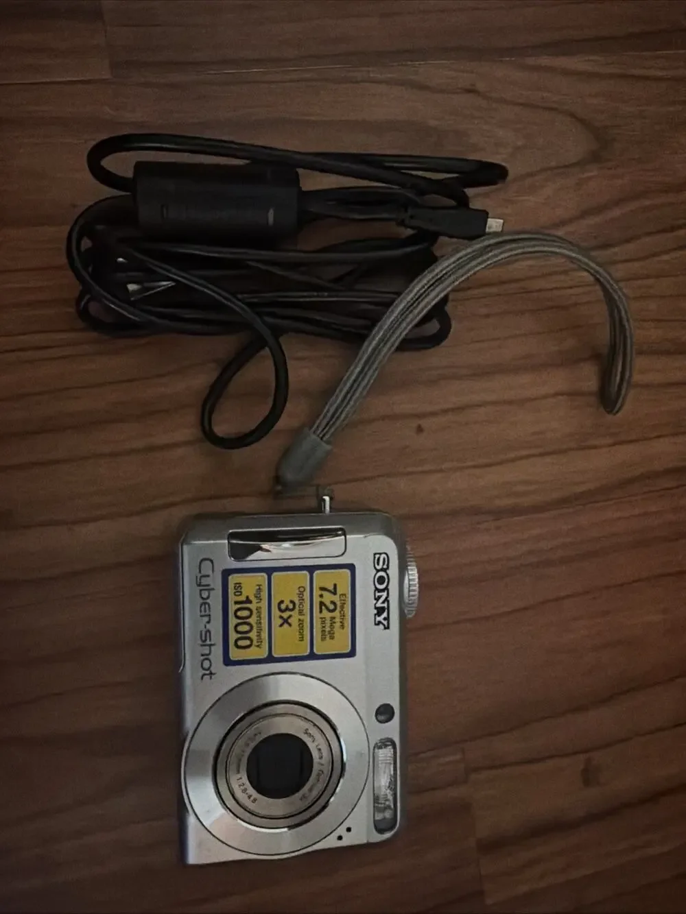 Sony Cyber-shot DSC-S650 7.2MP Digital Camera